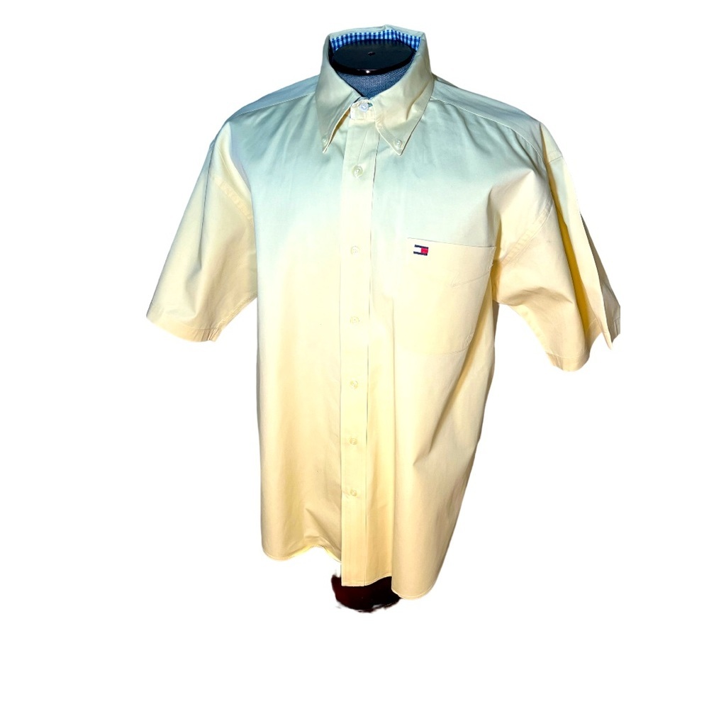 Tommy Hilfiger Pale  Yellow Short Sleeve Button
Down Tommy Flag Shirt.